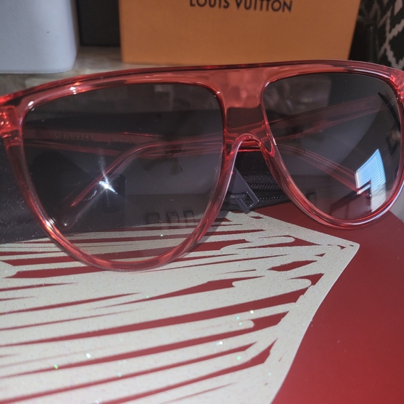 CÉLINE Red flat top sunglasses - Picture 2 of 3